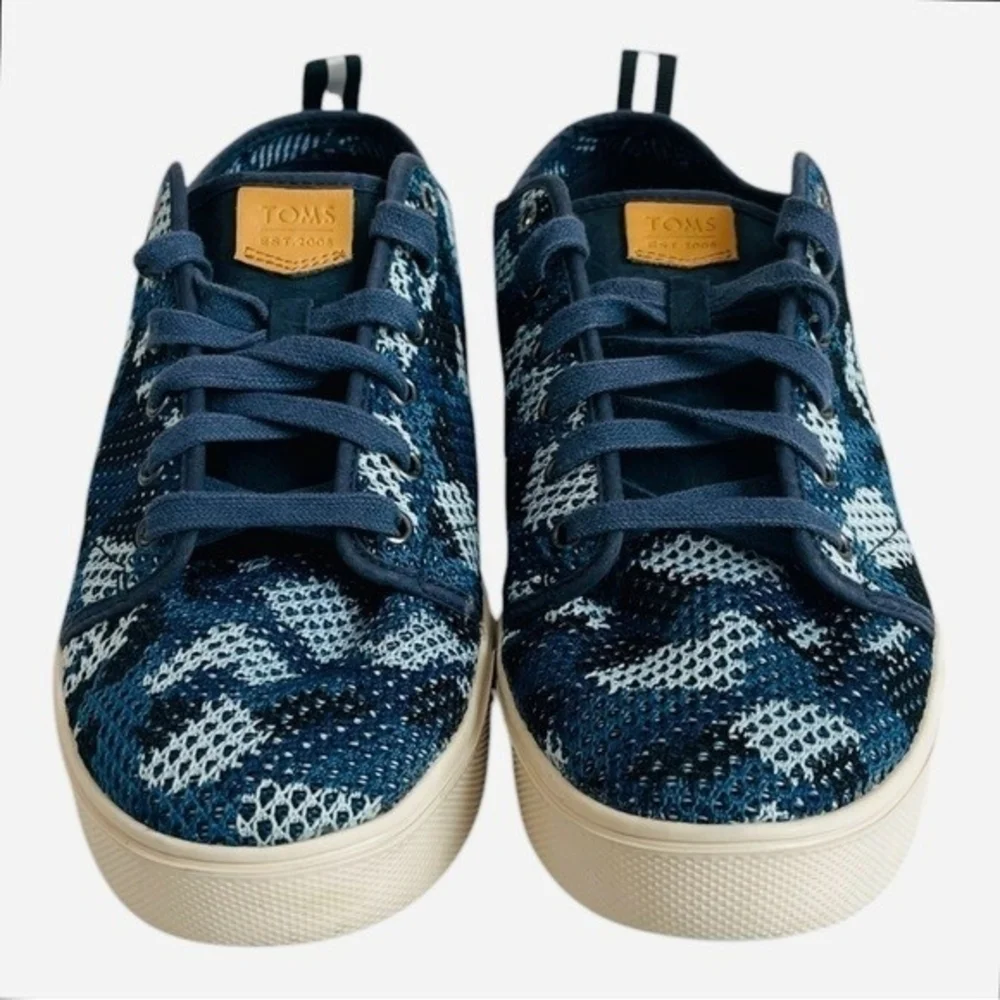 TOMS Travel Lite Men’s Casual Lace-Up Sneakers Navy Grey Tan Camo Size 12